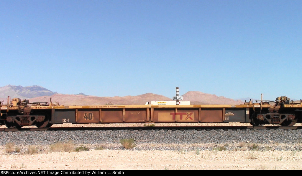 WB Unit Container Frt at Erie NV -51